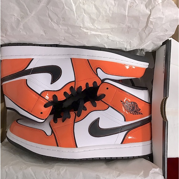 aj1 mid turf orange